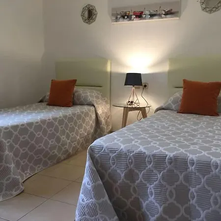 Апартаменти Tabaybas C7, Central One Bed